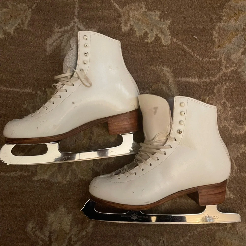Women’s Vintage S.P. Teri Professional Ice Skates - Picture 2 of 7